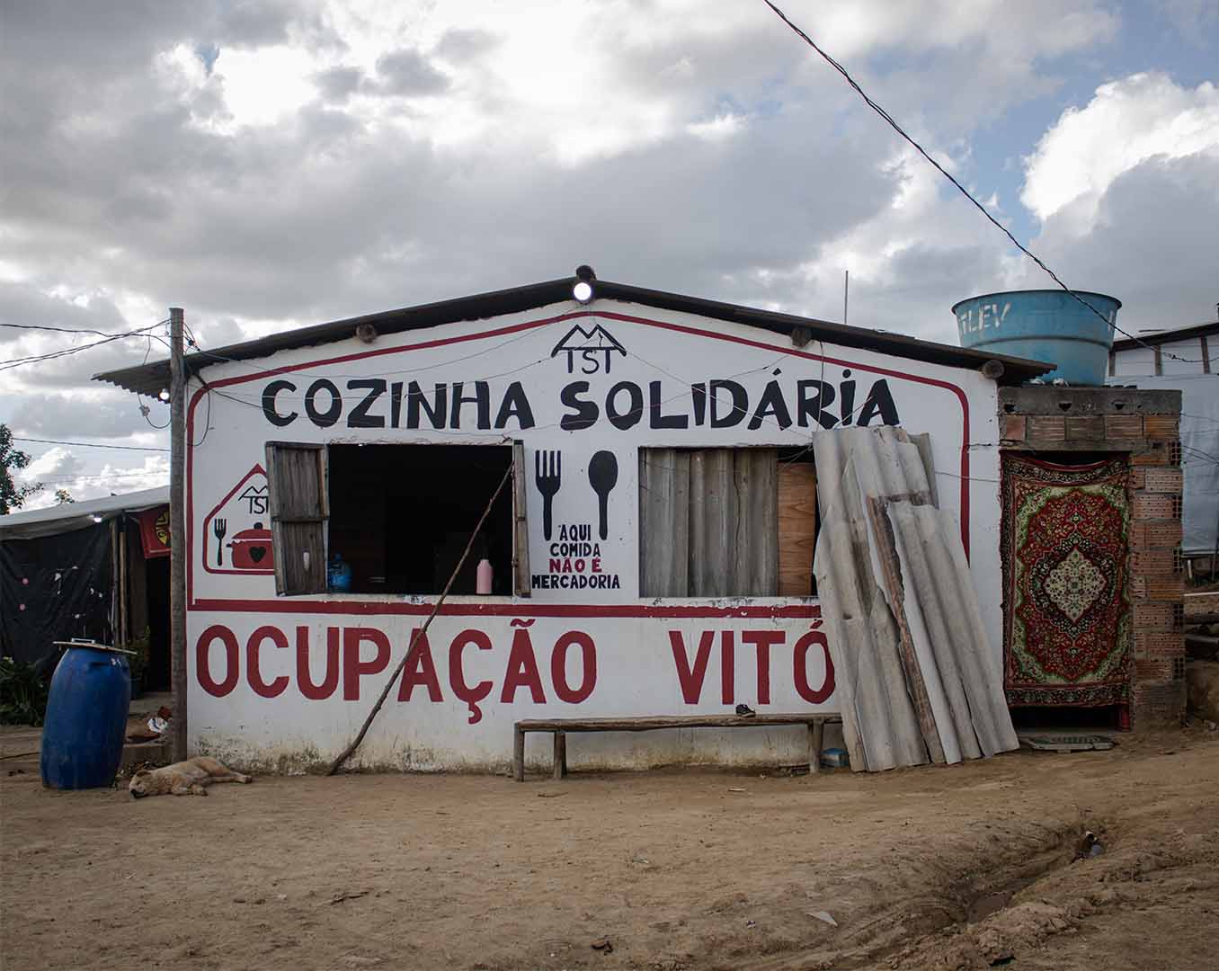 Ocupação Vitória's Solidary Kitchen, a project created by the Homeless Workers Movement to fight hunger through the distribution of free meals. Diamantina, Brazil. 