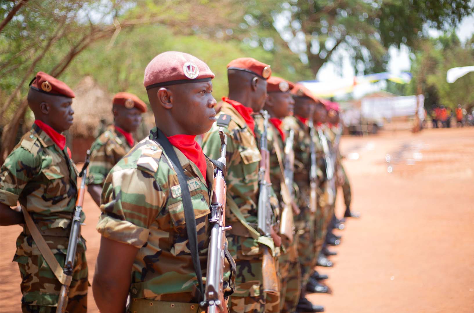 We see two lines of soldiers from the Central African Republic wearing their uniforms.