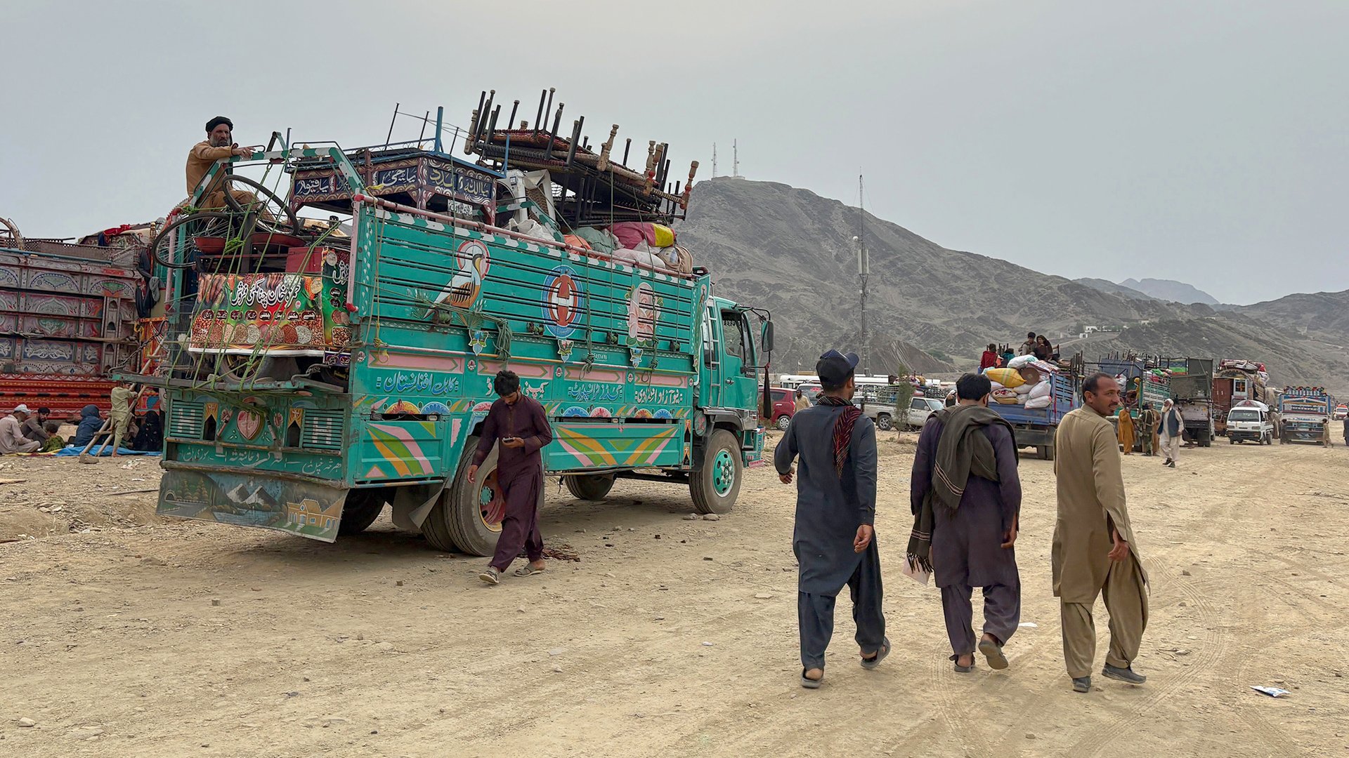 header-newsfeature-migration-pakistan-afghanistan.jpg