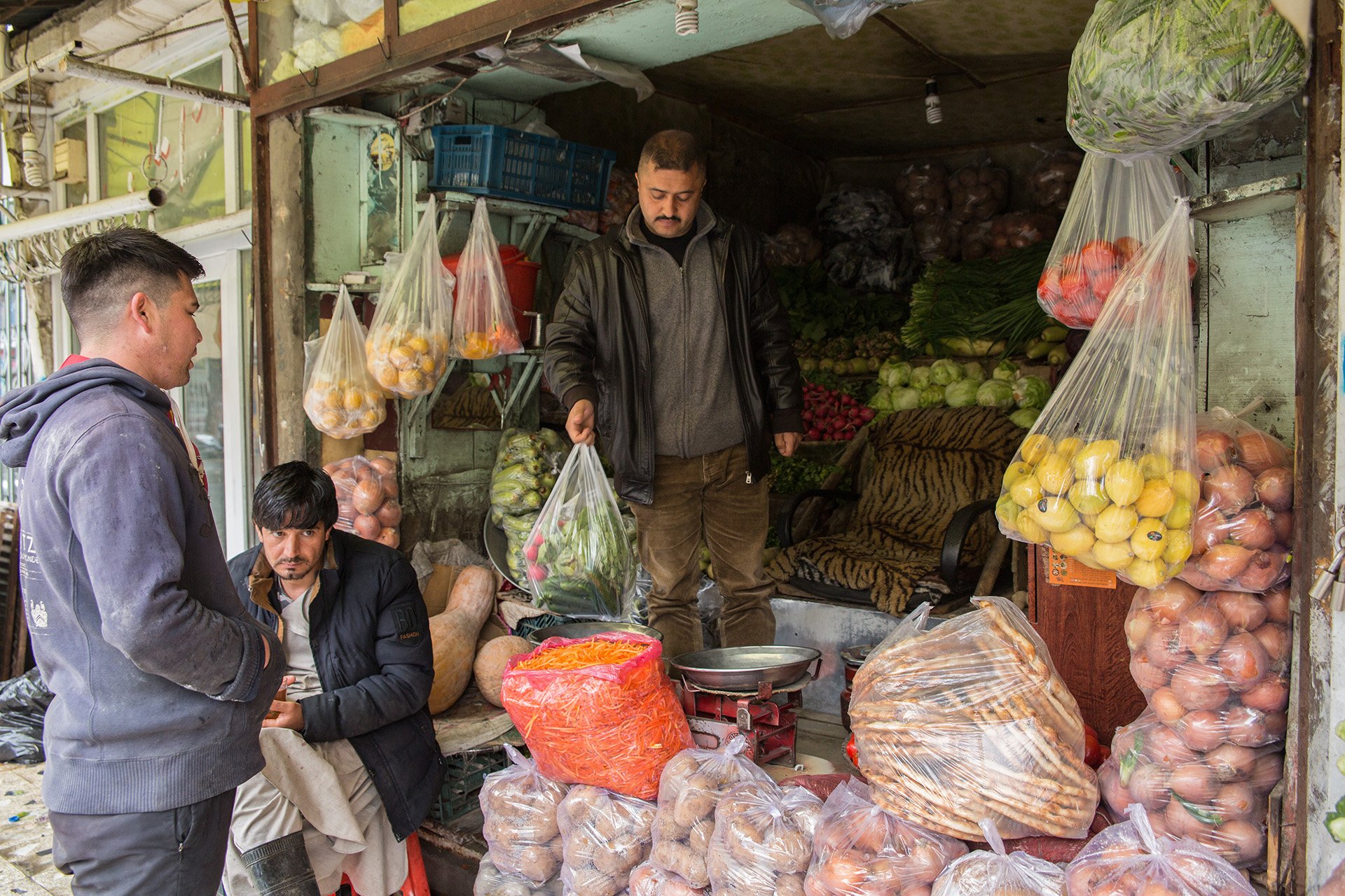 Fruit and vegetable vendors in Kabul