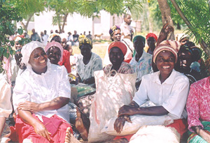 [Zimbabwe] Waiting for food distribution