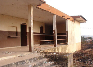 [Cote d'Ivoire] Toulepleu Prefecture destroyed by war.