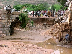 [Ethiopia] A bridge that was destroyed by the floods in the middle of Dire Dawa city. [Date picture taken: 08/08/2006]