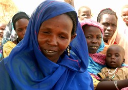 [Sudan] Woman in displaced camp in Darfur.
