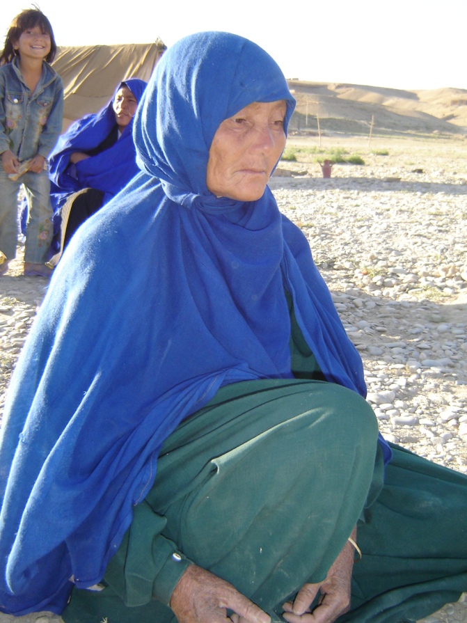 A displaced woman in Chekhcheran, capital city of Ghor Province, whose family fled Dawlatyar District because of food shortages.