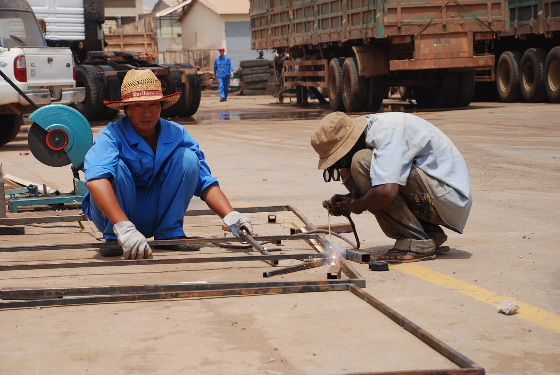 Chinese workers in Luanda, Angola