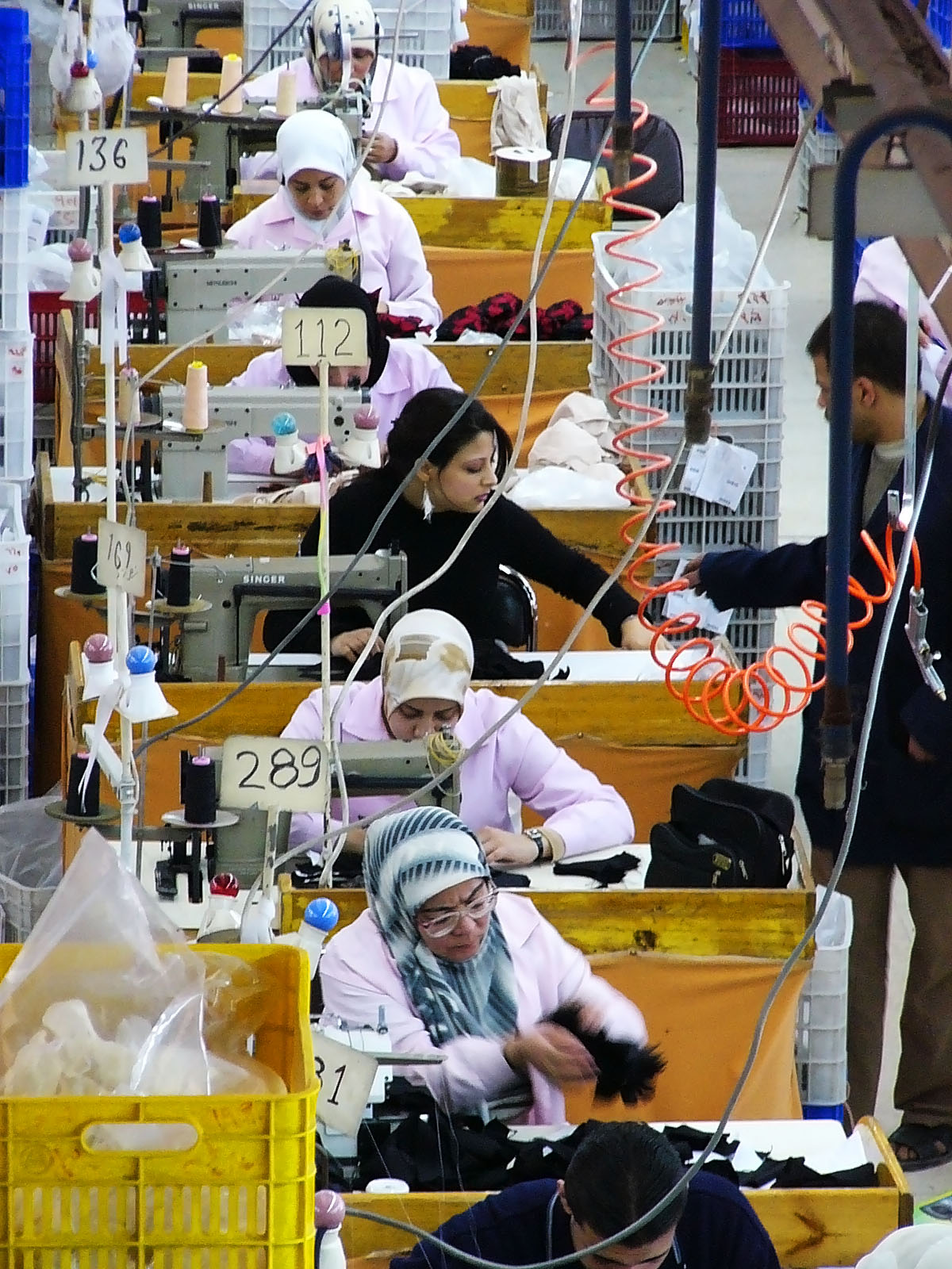 Drought exacerbates economic woes Syria's textiles industry, one of the country’s leading export industries, has been hard hit by the global economic crisis, with reports of dozens of factory closures