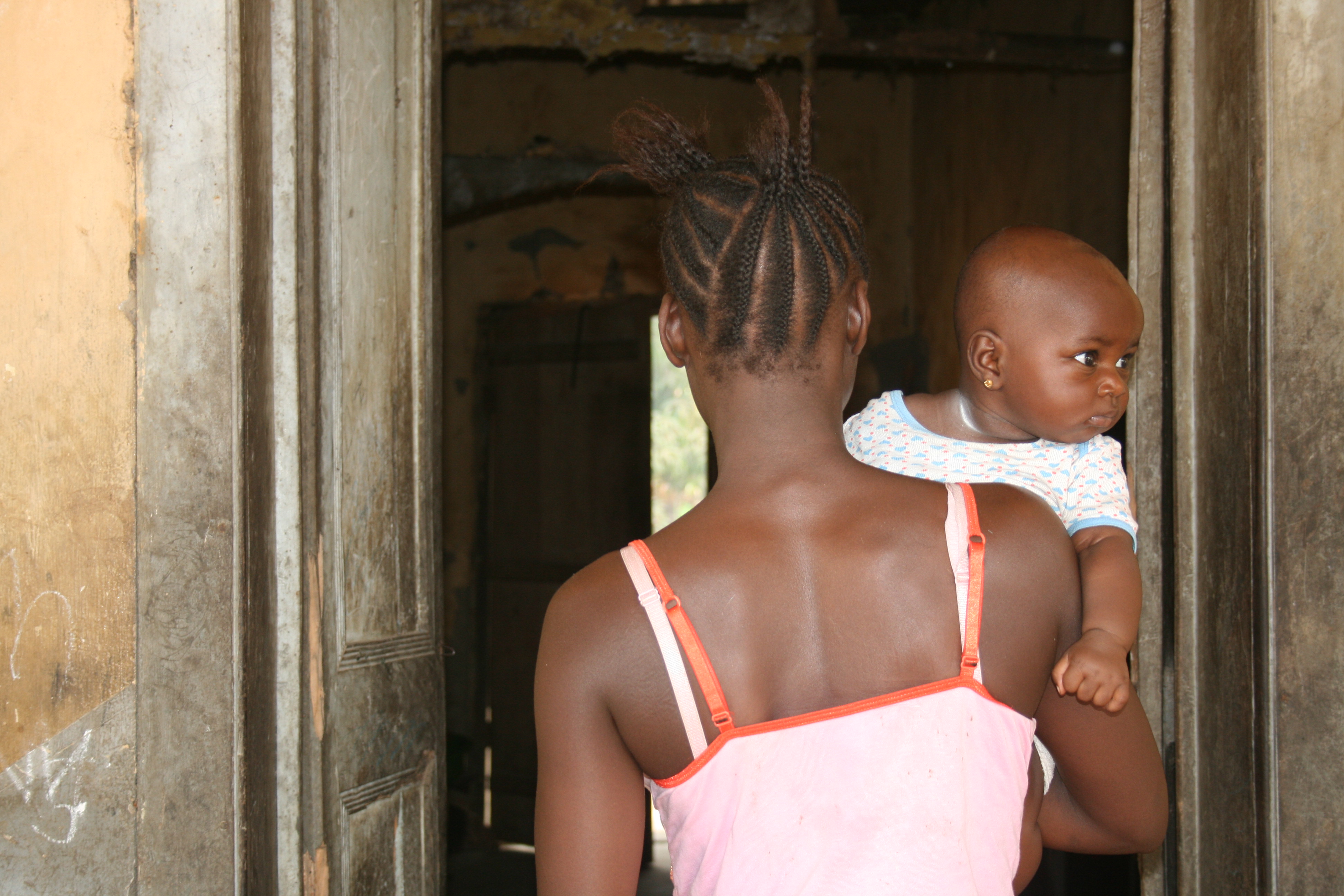 Hannah (not her real name), 16, from Makeni, capital of Bombali district, dropped out of school in 2007 when she became pregnant. 