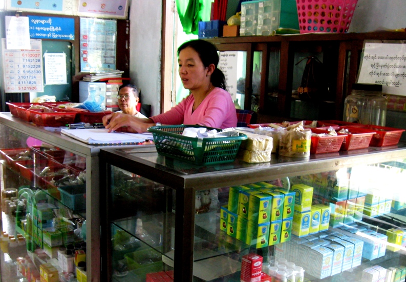 Inside a Burmese traditional medicine clinic