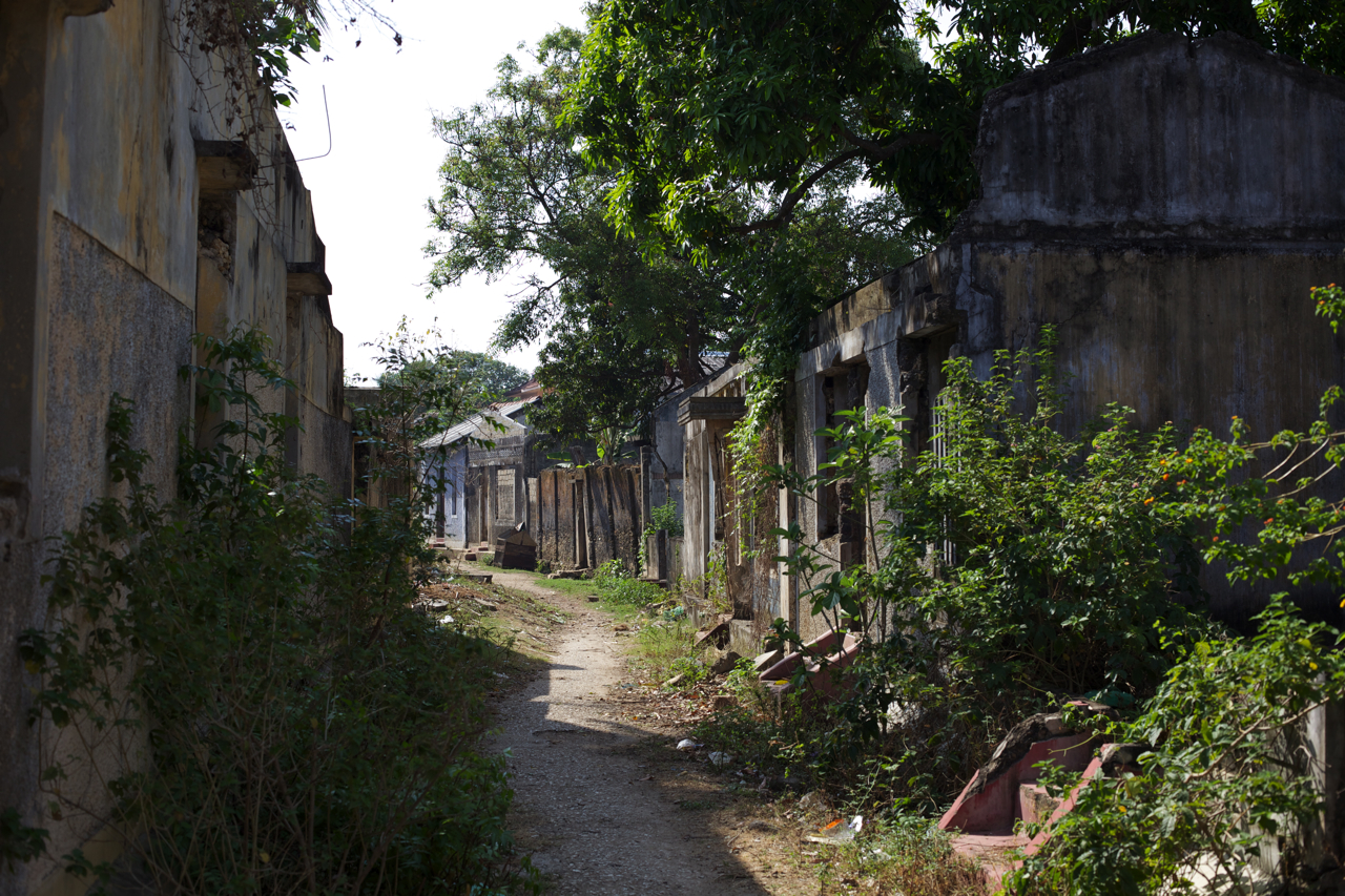 Once a popular Muslim street in Jaffna, Moor Street sits in disrepair today 