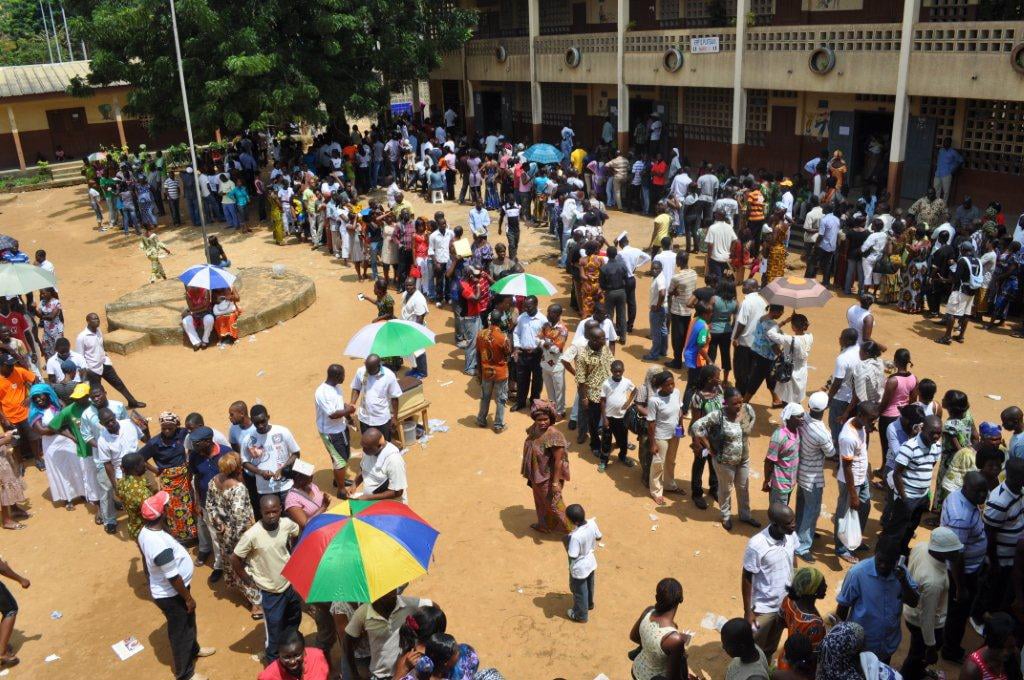 Queing for elections in Cote d'Ivoire