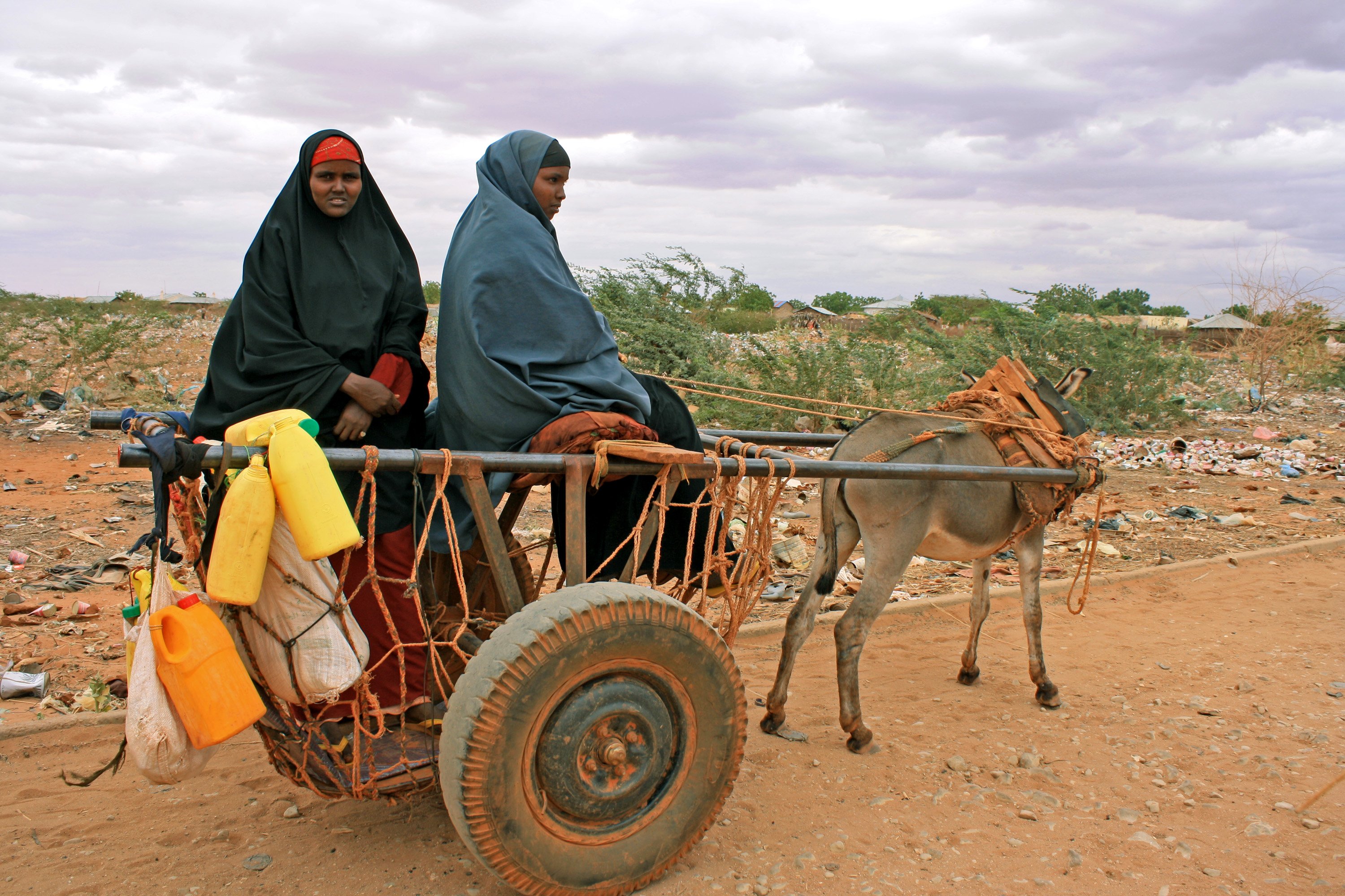 Somali women in Bulo Hawo, the Somali town near Somalia's southeastern border with Kenya, as they leave Mandera town