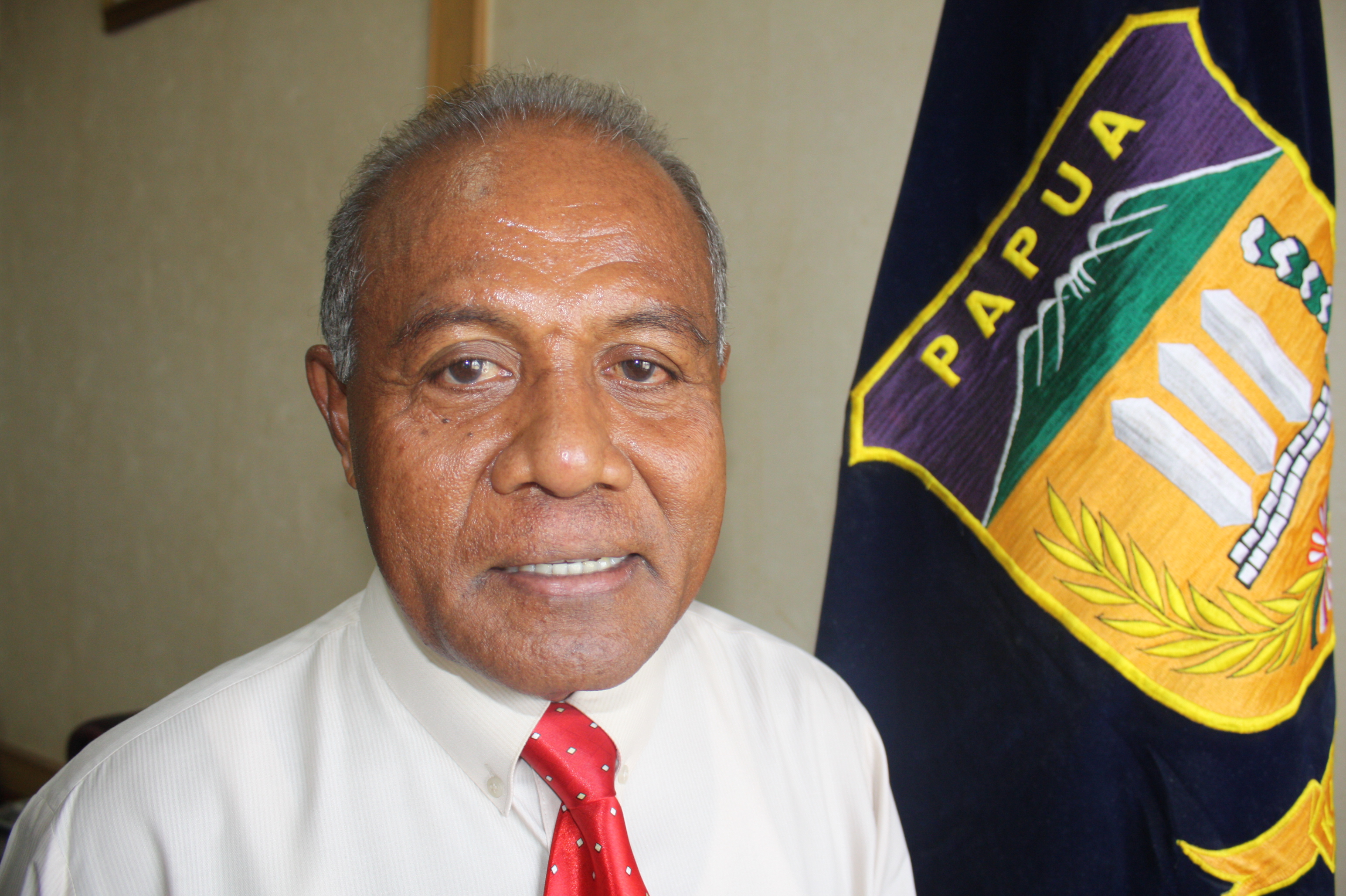 Constant Karma, Secretary of the Papua Provincial Commission and head of the Provincial AIDS Commission