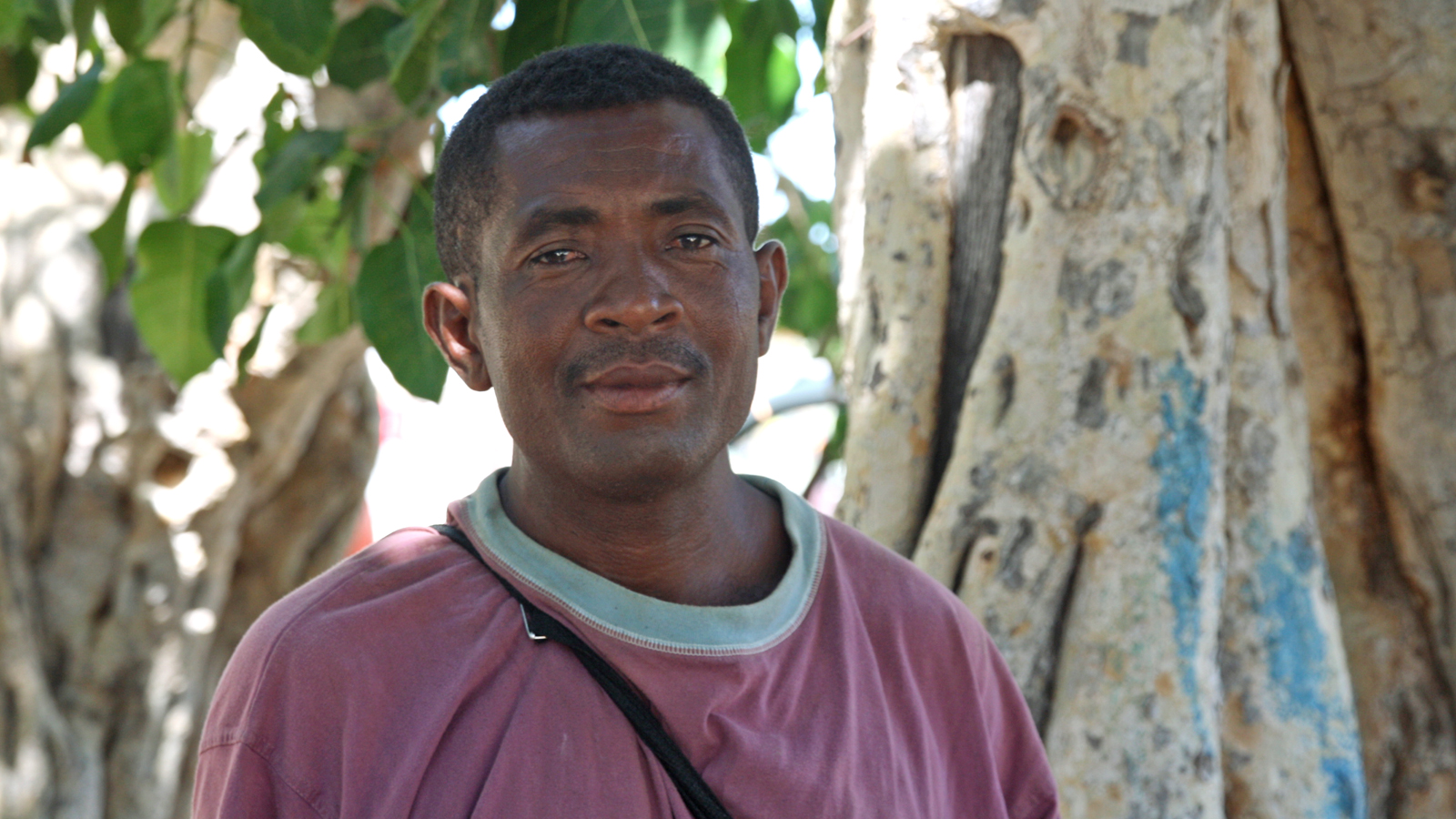 Tsitindry, a farmer from Madagascar’s southwestern province of Tulear, first lost his rice and maize fields to flooding and is now losing his vegetable crops to locusts