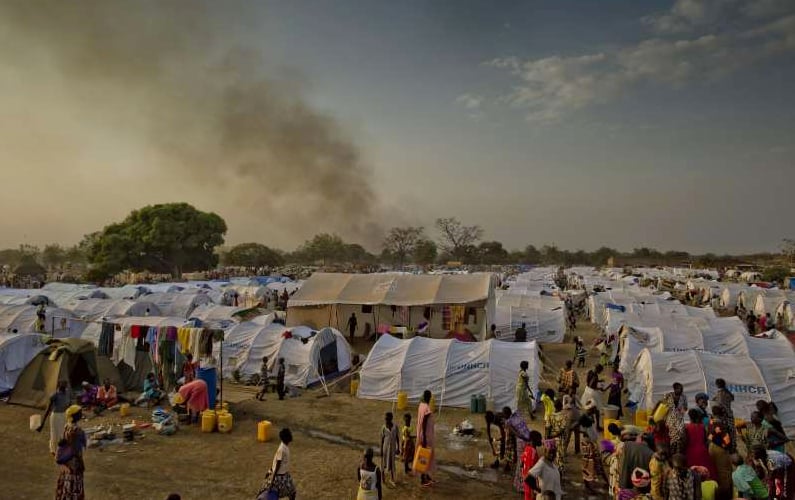 Evening approaches at the Dzaipi transit centre in northern Uganda, where UNHCR has erected tents for many of the refugees