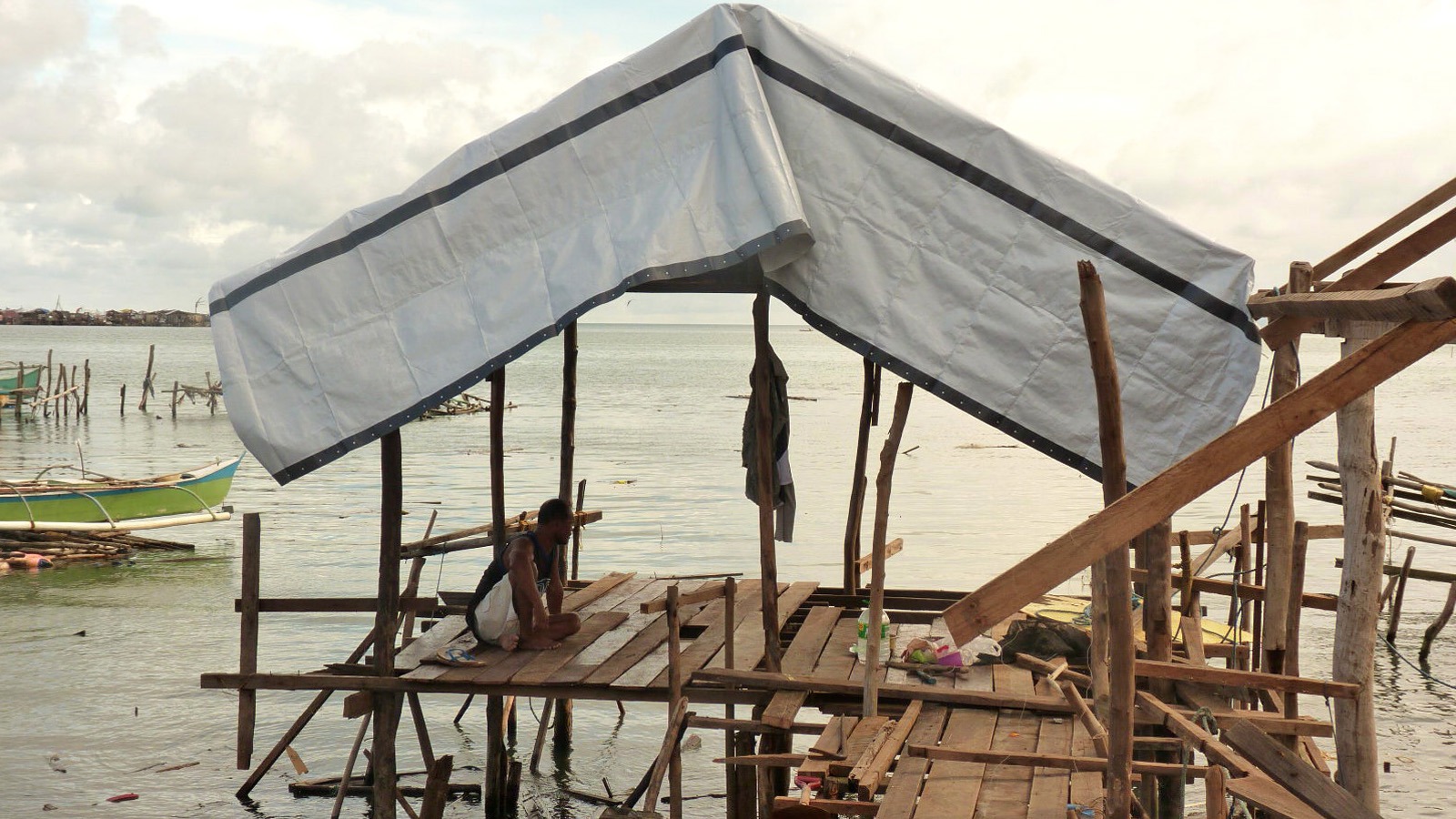Alarm over post-Haiyan evacuation centre shortage Homes destroyed by Typhoon Haiyan in November 2013 in the Philippines have taken months to rebuild and many remain in ruin.