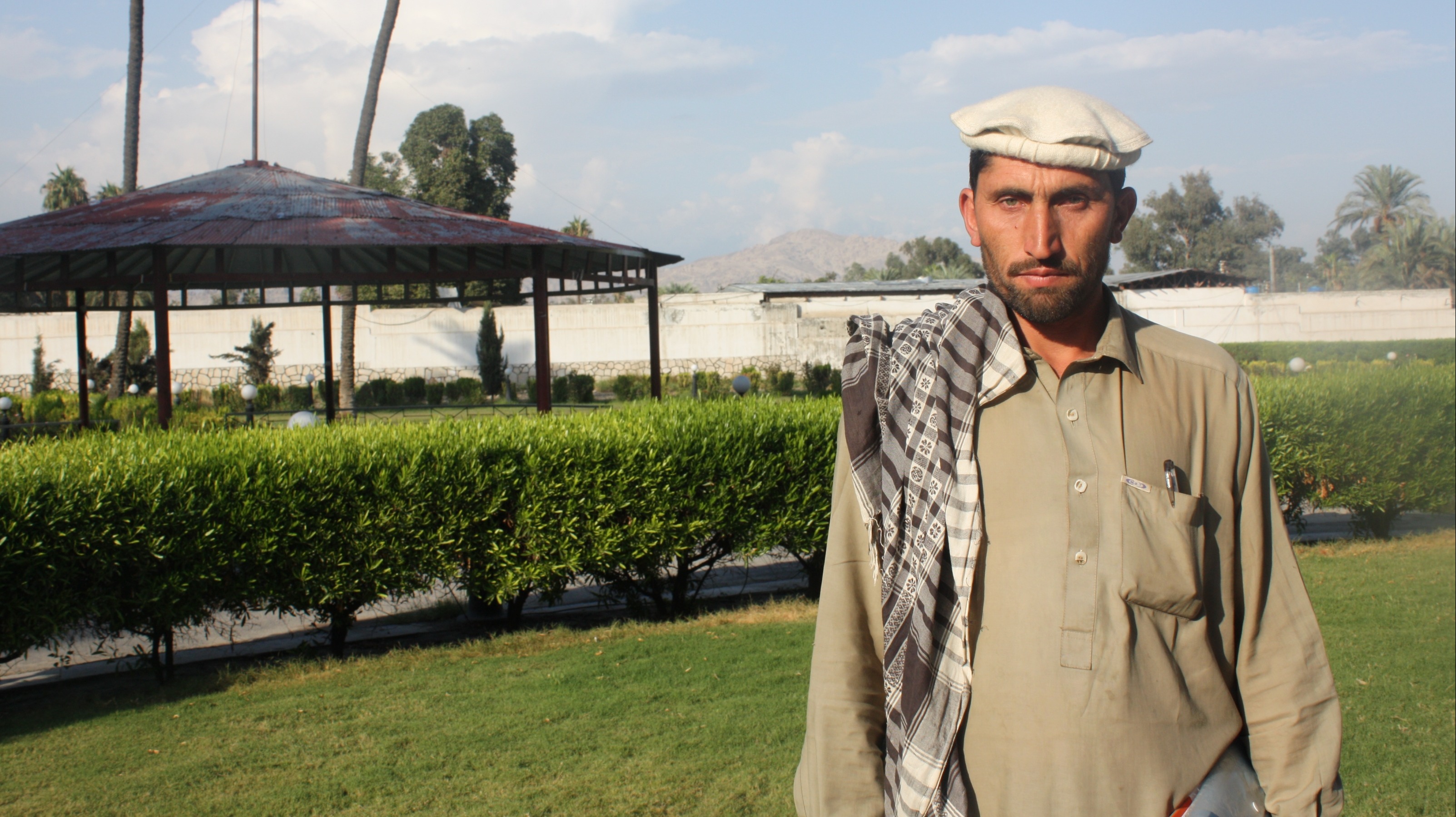 Amanullah, 32, and his family were displaced from their home in Afghanistan near the border with Pakistan in June 2014 by Pakistani raids. He, his wife and four children now live on the streets of the eastern Afghan city of Jalalabad (photo taken in Octob