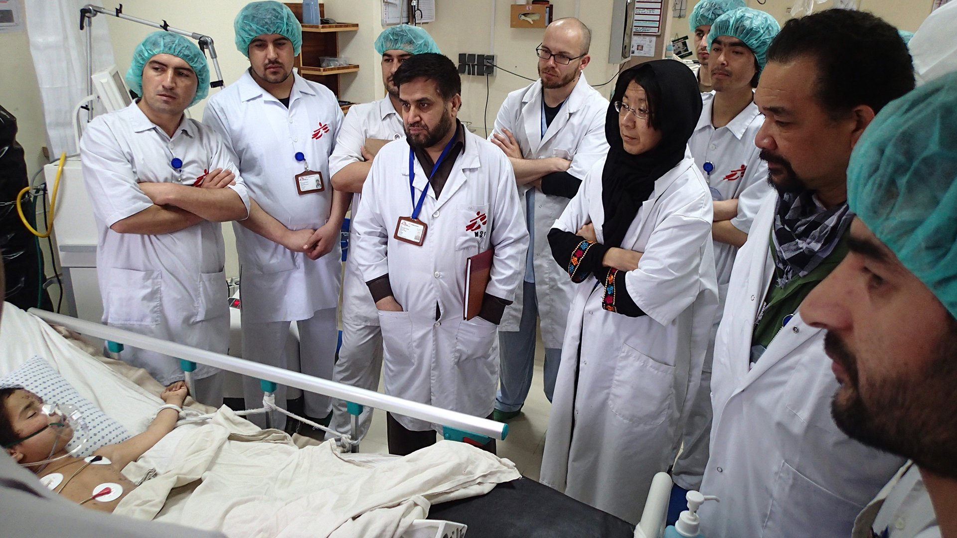 Liu visiting the MSF trauma centre in Kunduz, Afghanistan.