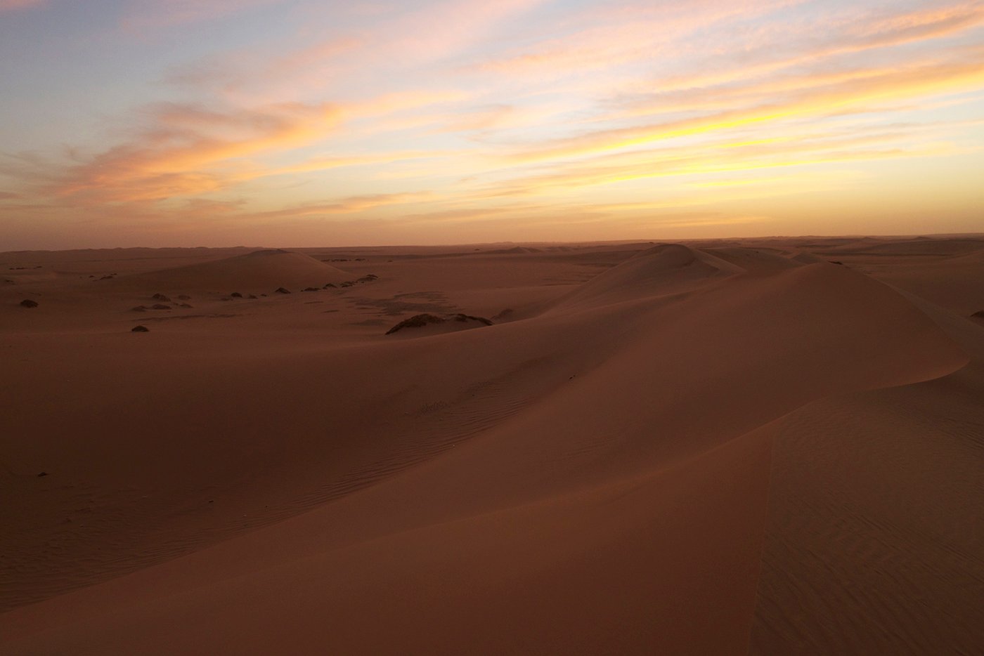 Dunes of the central southern Libyan desert, Tebu country.