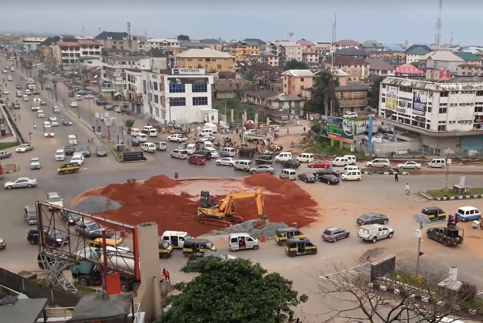 A busy Owerri city center after the stay-at-home protest was suspended.