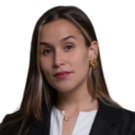 Headshot of Juliana Gil.