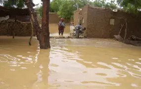 [Burkina Faso] Flooding in Burkina Faso's northern area of Gorom-Gorom, 1 September 2006. Gorom-Gorom is 270 km north of the capital Ouagadougou and close to the Niger and Mali border. The homes of 6,000 people disintegrated in lashing rain, forcing occup