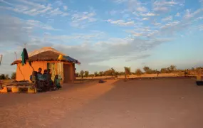 Residents of Seyinna Gababe, a village 18km from Kaédi, had no food stocks at all as of December 2012 - as they were waiting for the harvest to begin in January (later than rain-fed agriculture as decrue relies on water to recede to plant on it)