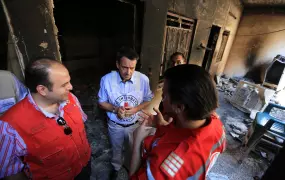 ICRC President Peter Maurer visits bomb site in Syria