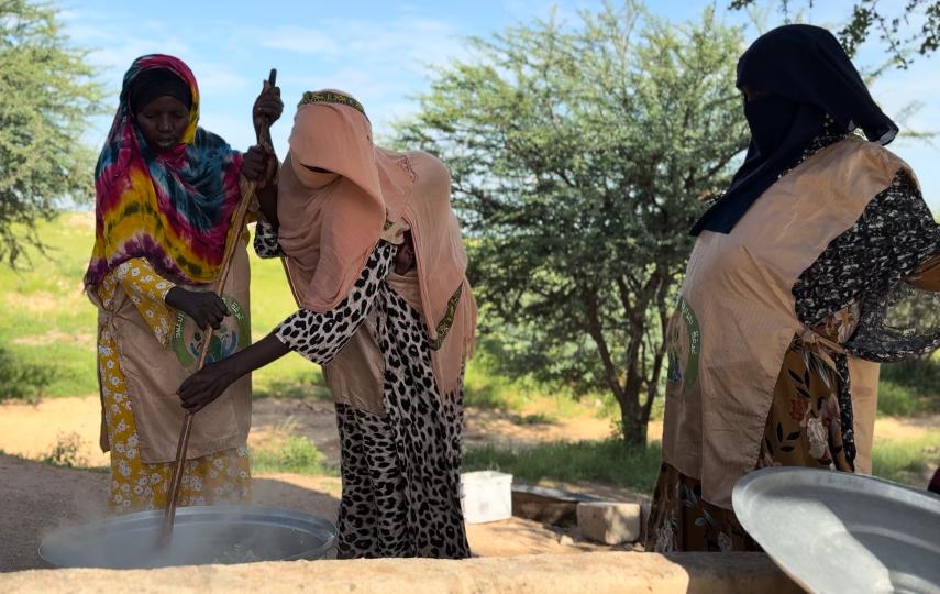 Women prepare food at a shelter run by an emergency response room in Tina, a border town in Darfur that has received large numbers of Sudanese escaping attacks by the paramilitary-turned-rebel Rapid Support Forces.