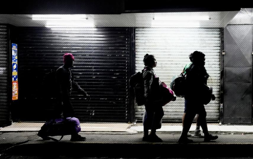 Venezuelan and Haitians migrants, who decided to return to return to South America after spending months in Mexico, following the new U.S. immigration policies under President Donald Trump, cross the border, in Paso Canoa, Costa Rica, on 30 August 2025.