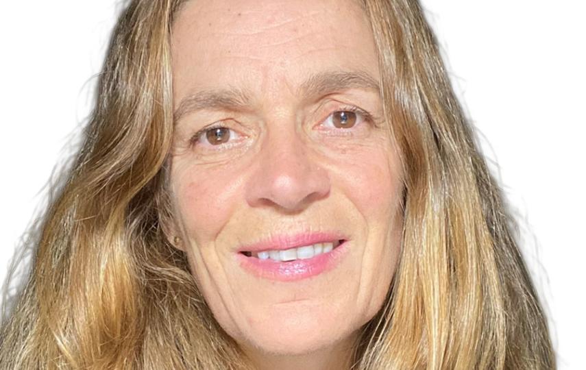 A headshot of Cate Turton.