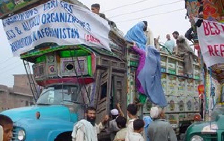 [Pakistan] Afghan refugees in Gujranwala prepare to leave for their homeland.