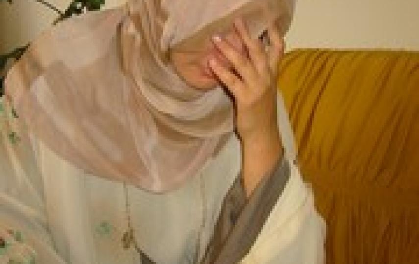 [Iraq] A rape victim in Baghdad speaks to IRIN about her traumatic experience. [Date picture taken: 2005/09/12]