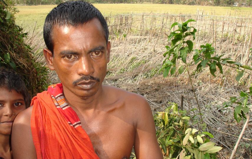 Rabin Das, 38, a paddy farmer in the village of Naya Para, Barguna District, lost his entire crop when Cyclone Sidr struck Bangladesh on 15 November. More than 3,000 people were killed and millions left homeless in the disaster.