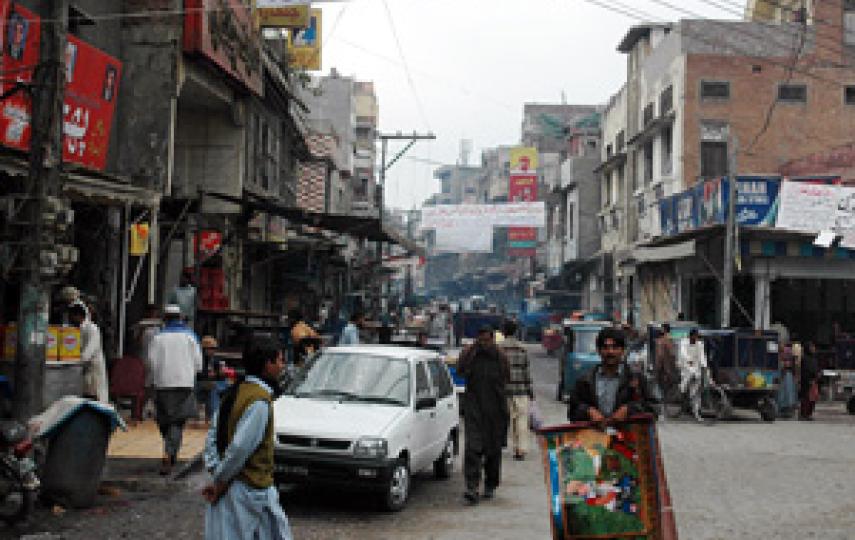 [Pakistan] A view of the winding alleys and streets of ‘Heera Mandi’ or the ‘Diamond Market’  in Lahore, the city's largest commercial sex market. [Date picture taken: 01/31/2007]