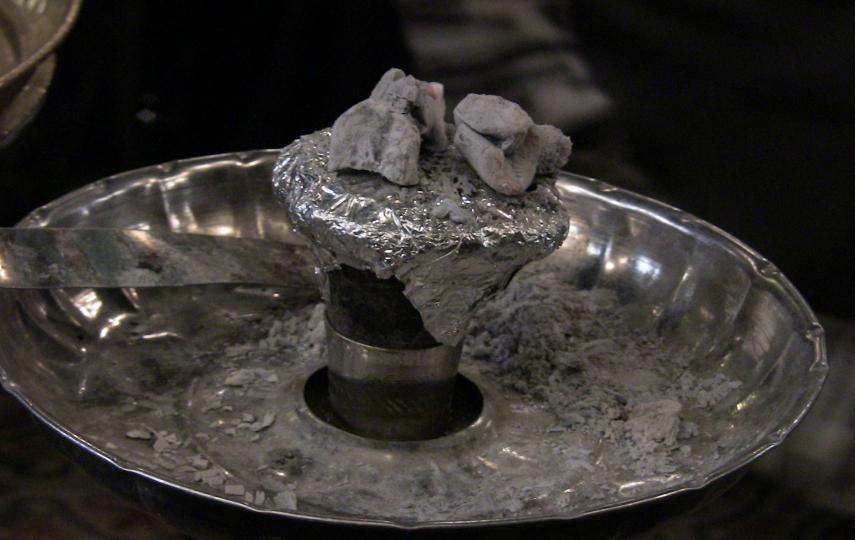 Water pipe smoking and the sharing of the pipe with someone with pulmonary TB can lead to a risk of TB transmission.