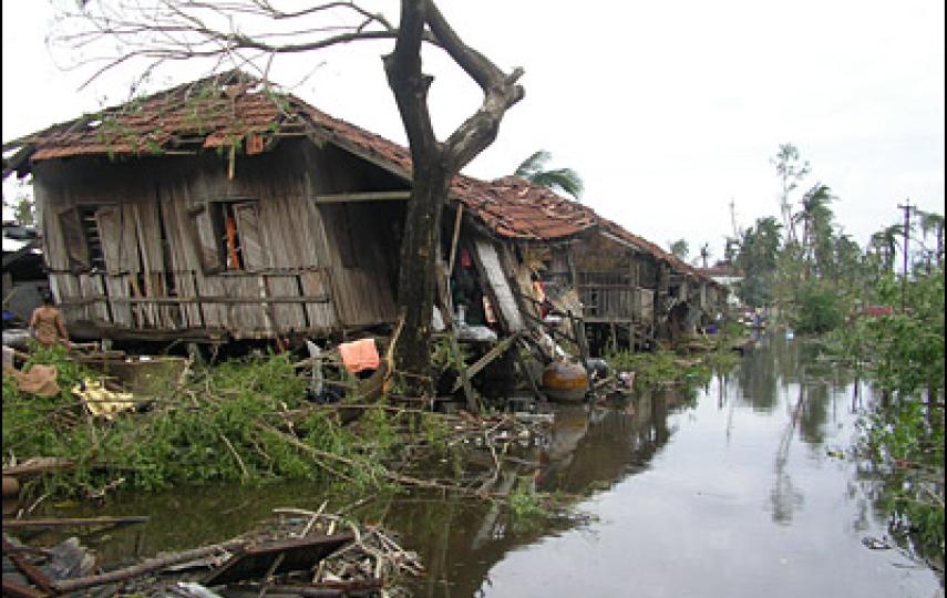 Water is only receding slowly and new rainfall is forecast for the next days. With no access to safe drinking water, many survivors are forced to drink from murky, brown water that carries the corpses of livestock and former neighbours.