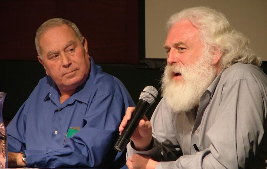 Stephen Lintner from the World Bank and (in blue) an advisor from the Israel water authority, at the public hearing.
