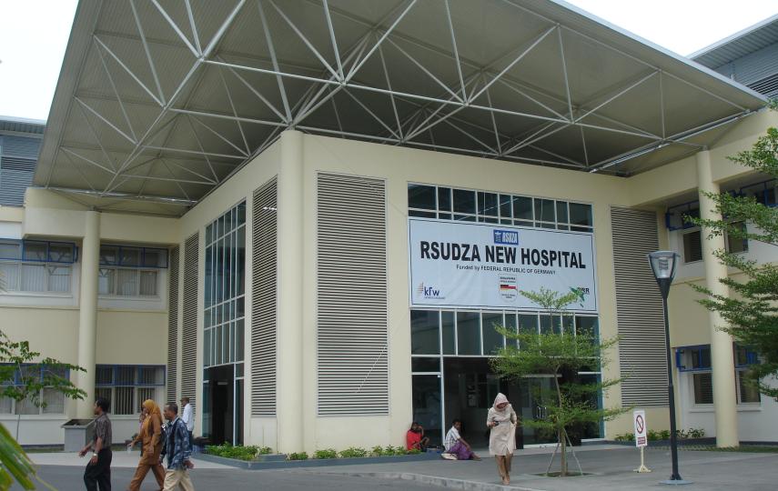 The new Banda Aceh General Hospital has state of the art equipment, but still has to refer patients abroad for specialised care