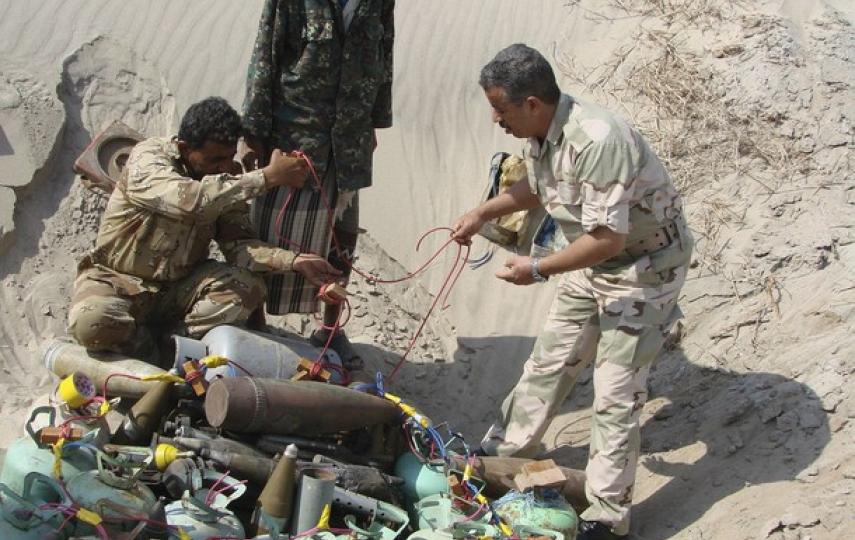 Demining teams in Jaar, Yemen