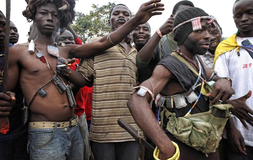 Anti Balaka fighters at Bangui´s estate PK9, waiting to attack Muslim IDPs convoys passing along the road